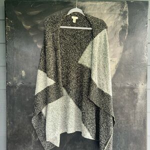 Charming Charlie Black and Gray Sleeveless Shrug Sweater with Textured Knit